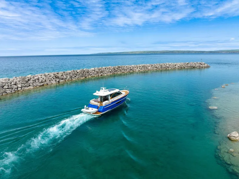 Slide: The Image of Burger 48 CUSTOM 2019 - 6053484