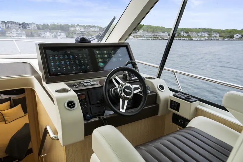 Slide: The Image of Burger 48 CUSTOM 2019 - 6053500