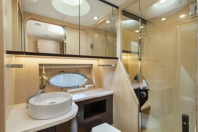 Slide: The Image of Burger 48 CUSTOM 2019 - 6053505