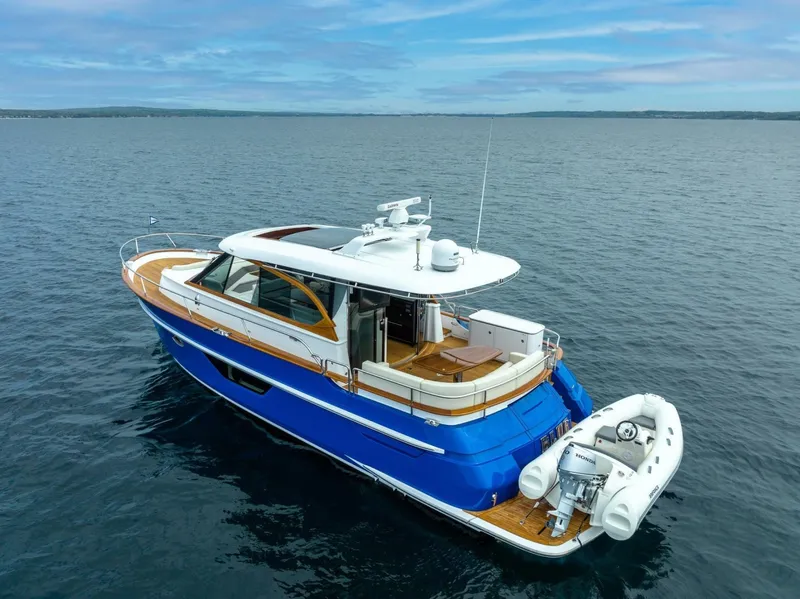 Slide: The Image of Burger 48 CUSTOM 2019 - 6053452