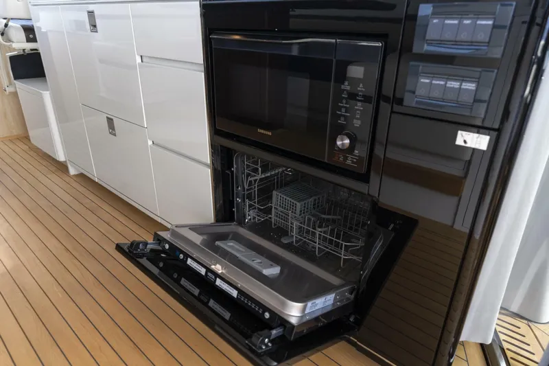 Slide: The Image of Burger 48 CUSTOM 2019 - 6053518