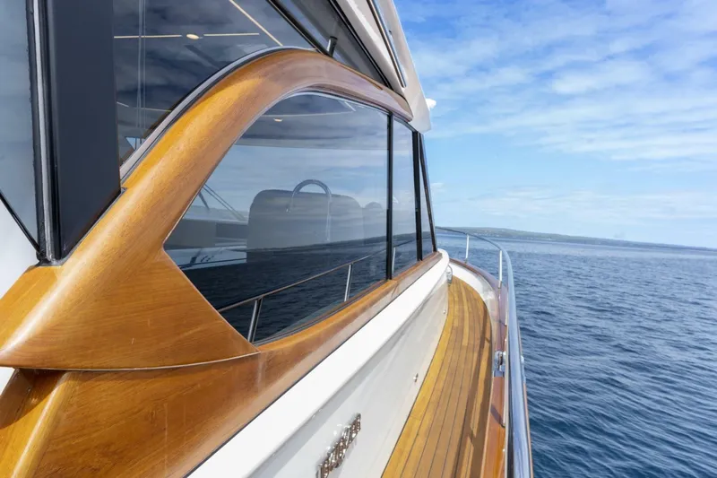 Slide: The Image of Burger 48 CUSTOM 2019 - 6053520