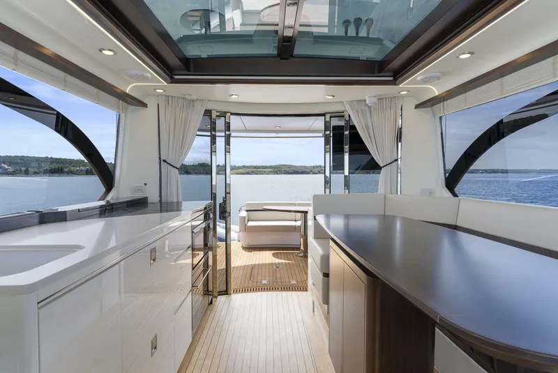 Slide: The Image of Burger 48 CUSTOM 2019 - 6053534