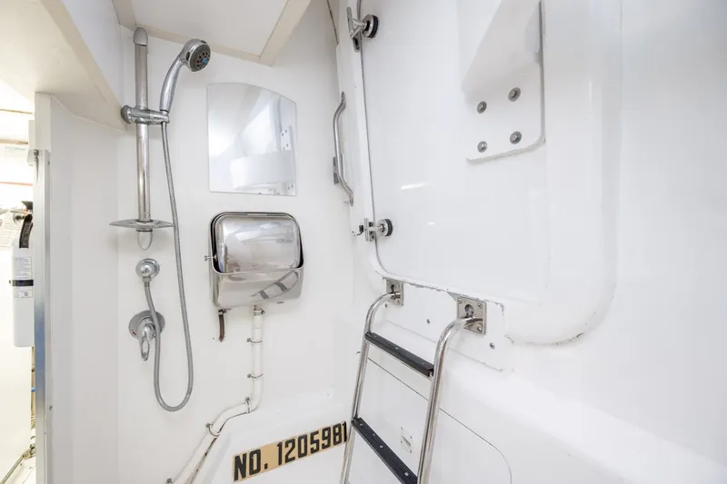 Slide: The Image of Hatteras Motor Yacht 2008 - 6223961