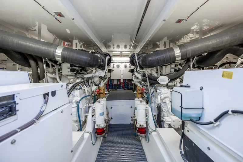 Slide: The Image of Hatteras Motor Yacht 2008 - 6224007