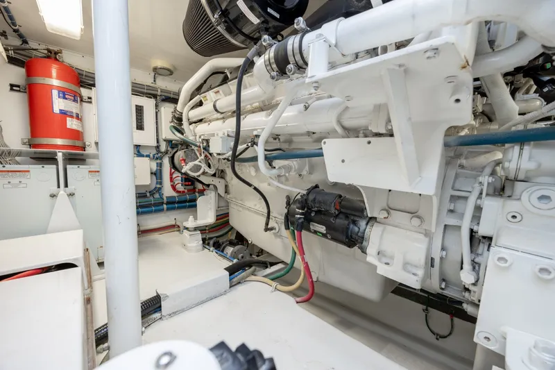 Slide: The Image of Hatteras Motor Yacht 2008 - 6224069