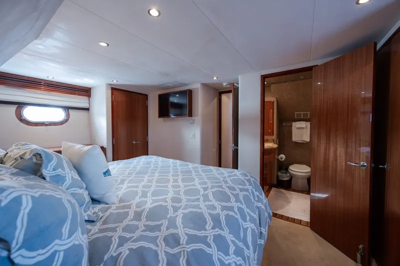Slide: The Image of Hatteras Motor Yacht 2008 - 6224154