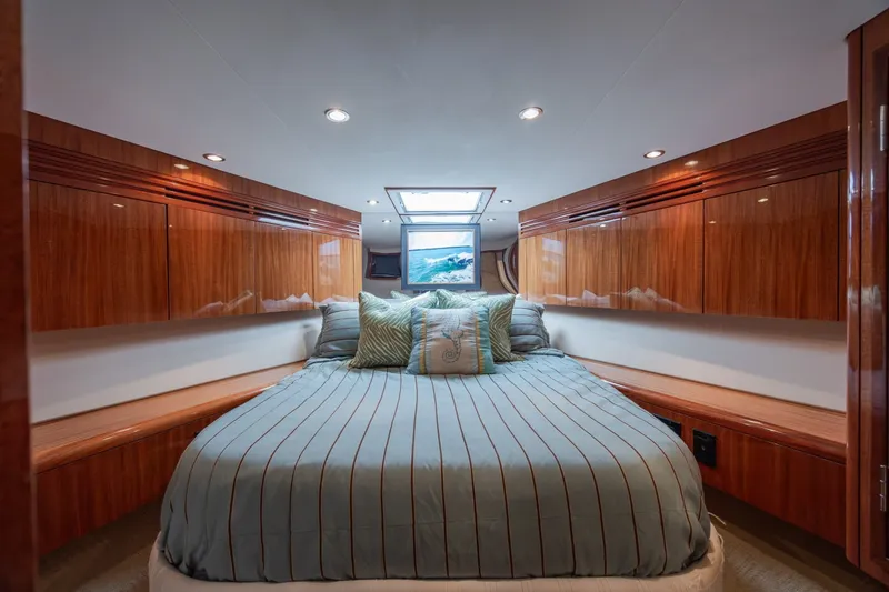 Slide: The Image of Hatteras Motor Yacht 2008 - 6224219