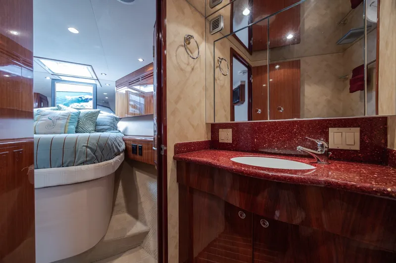 Slide: The Image of Hatteras Motor Yacht 2008 - 6224228