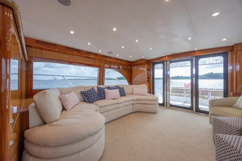 Slide: The Image of Hatteras Motor Yacht 2008 - 6224234
