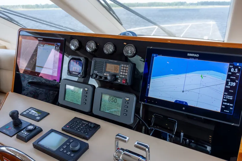 Slide: The Image of Hatteras Motor Yacht 2008 - 6224245