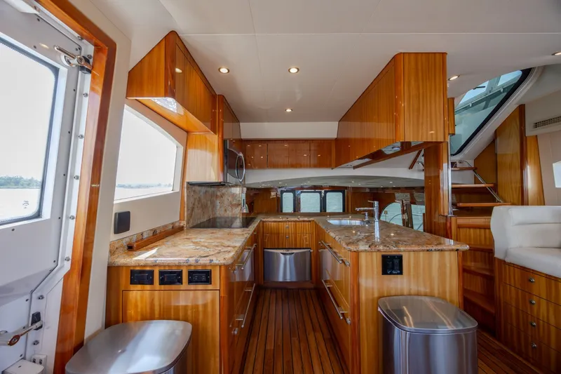 Slide: The Image of Hatteras Motor Yacht 2008 - 6224247