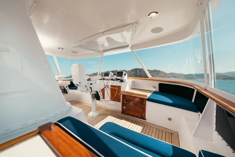 Slide: The Image of 1971 Feadship 101 Flybridge Helm - 6420333