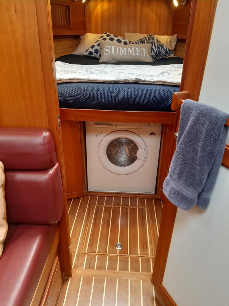 Slide: The Image of washer dryer - 6186332