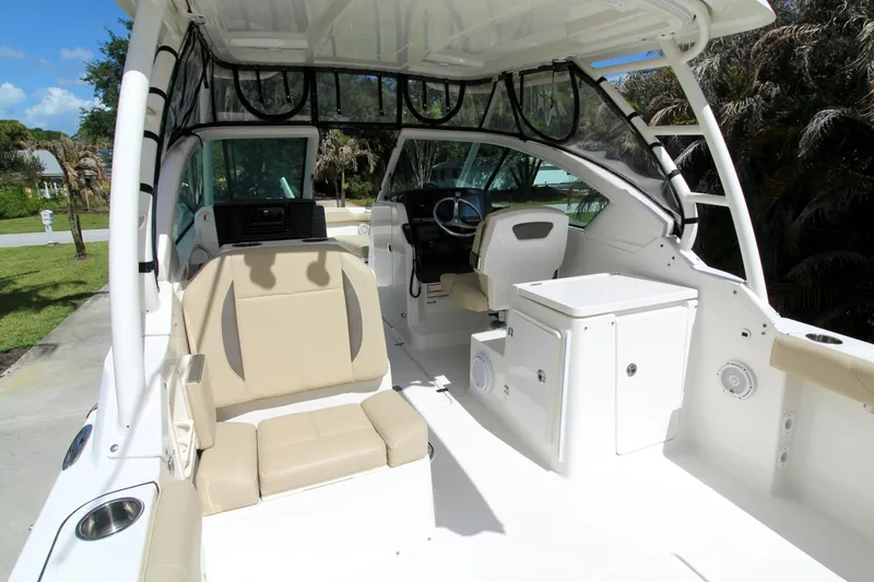 Slide: The Image of Pursuit DC 266 2019 - 6065281