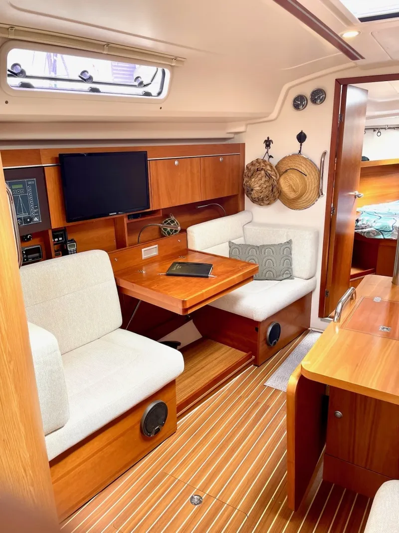 Slide: The Image of Hanse 415 2013 - 6067022