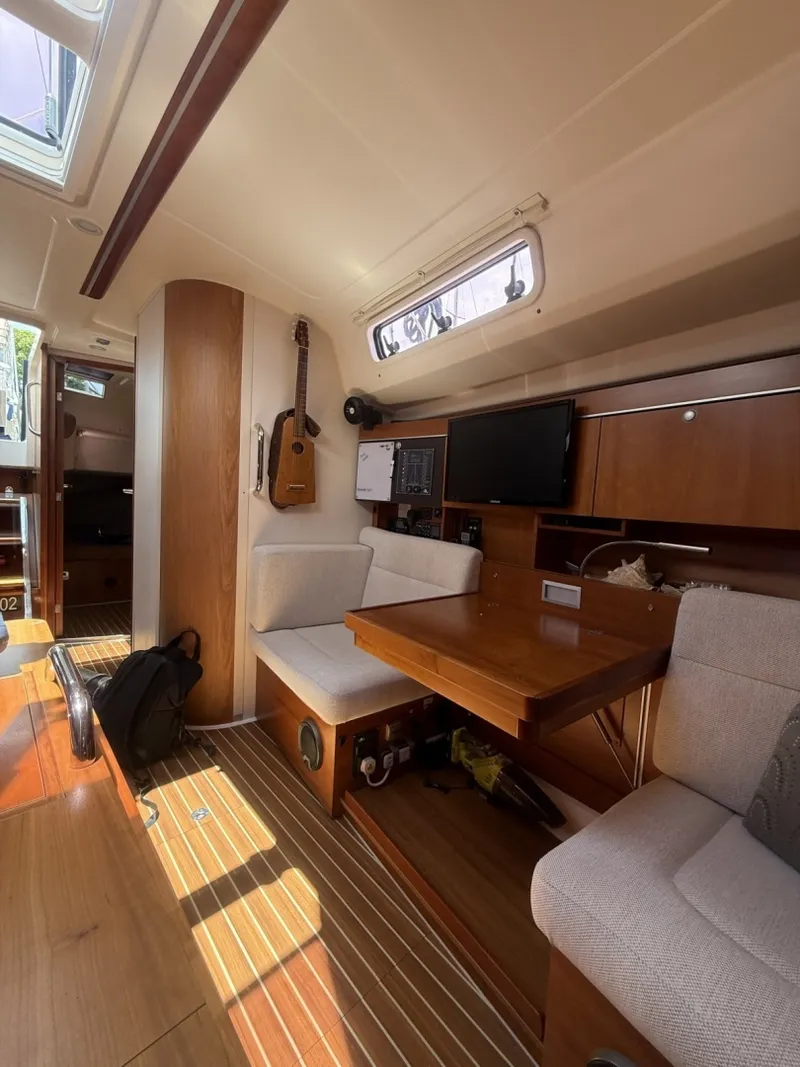 Slide: The Image of Hanse 415 2013 - 6067023