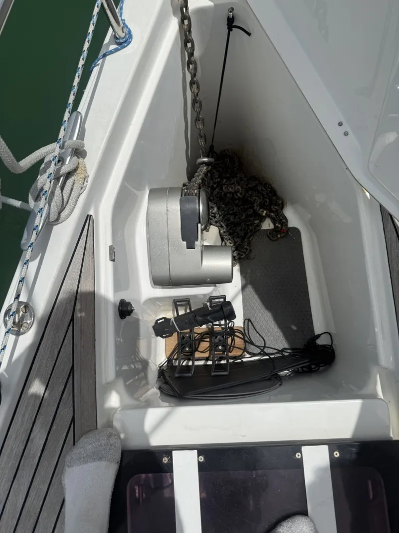 Slide: The Image of Hanse 415 2013 - 6067025