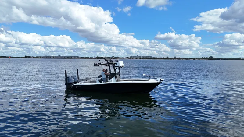 The Image of Yellowfin 26 Hybrid 2018 - 6054557