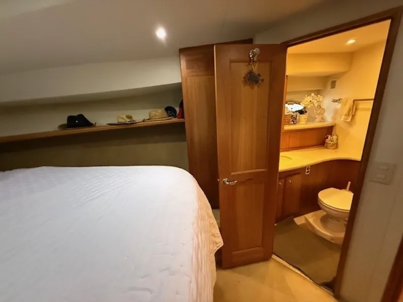 Slide: The Image of Silverton 42 Convertible 2001 - 6054660