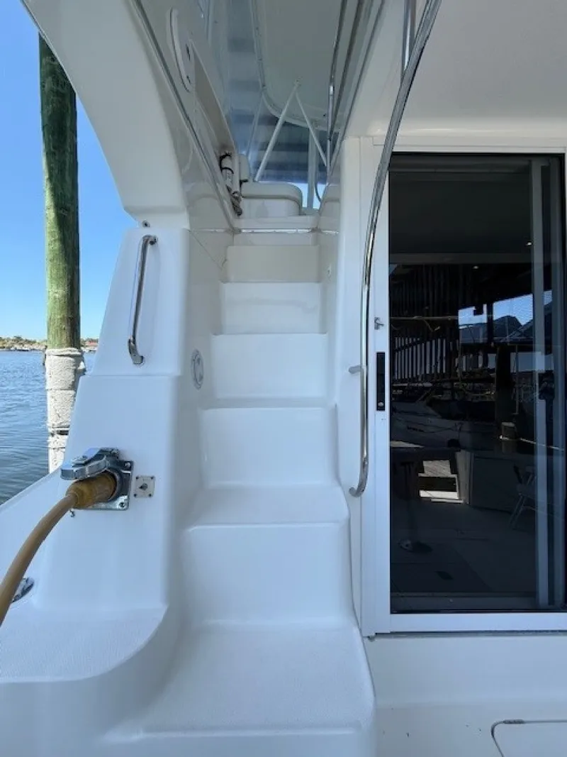 Slide: The Image of Silverton 42 Convertible 2001 - 6054680