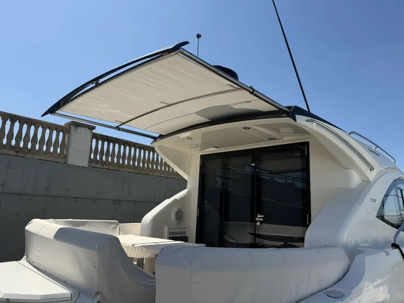Slide: The Image of Carver Yachts C37 Coupe 2020 - 7767172