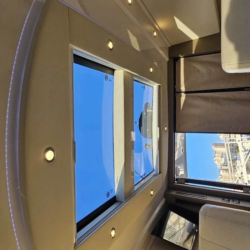 Slide: The Image of Carver Yachts C37  Coupe 2020 - 6054869