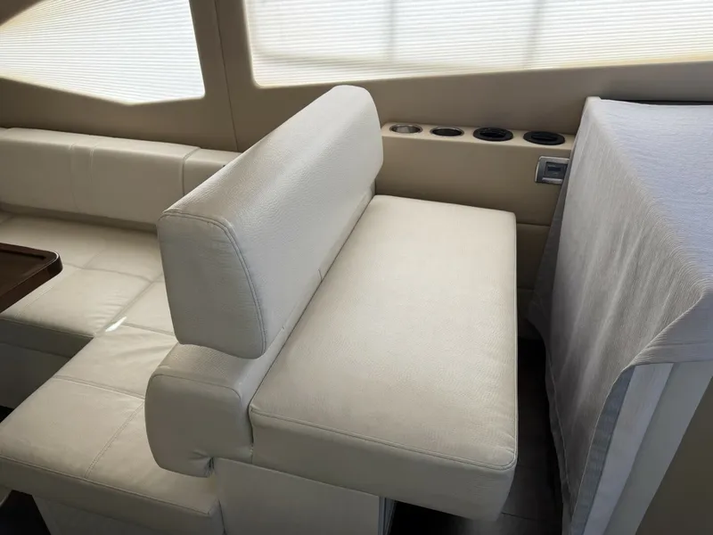 Slide: The Image of Carver Yachts C37 Coupe 2020 - 7767158