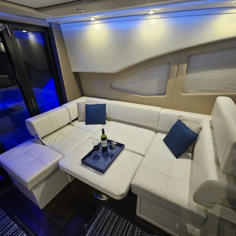 Slide: The Image of Carver Yachts C37 Coupe 2020 - 7767151