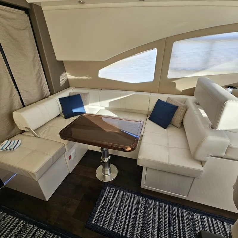 Slide: The Image of Carver Yachts C37  Coupe 2020 - 6054858
