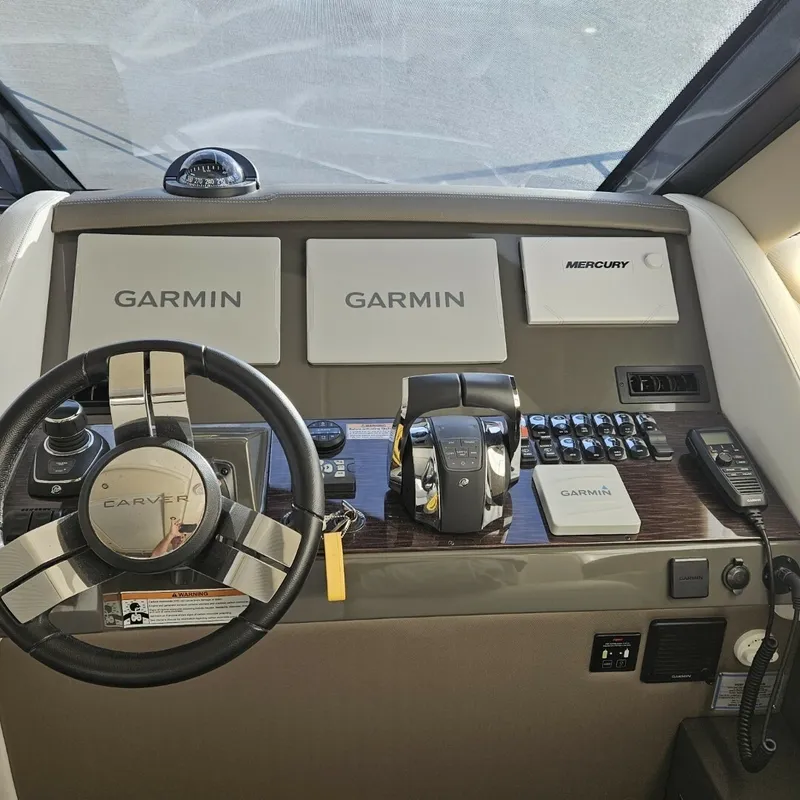 Slide: The Image of Carver Yachts C37  Coupe 2020 - 6054859