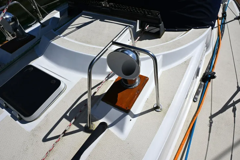 Slide: The Image of Tartan 37 1980 - 6055057