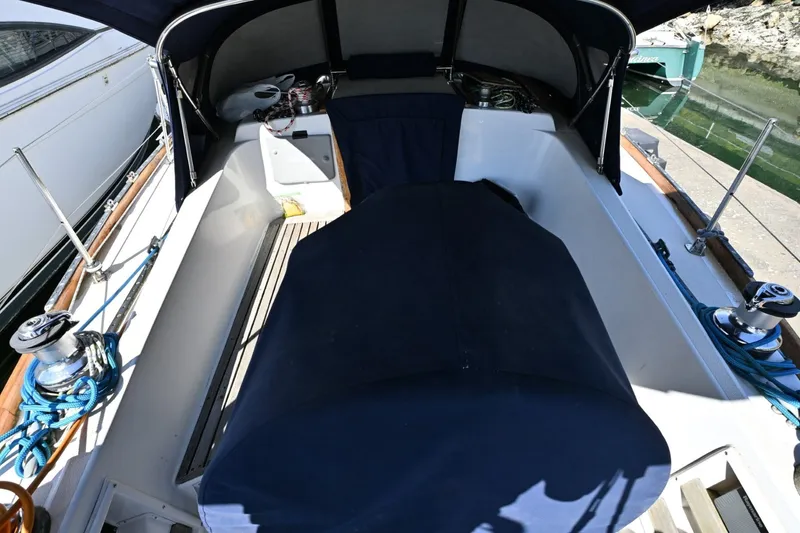 Slide: The Image of Tartan 37 1980 - 6055064