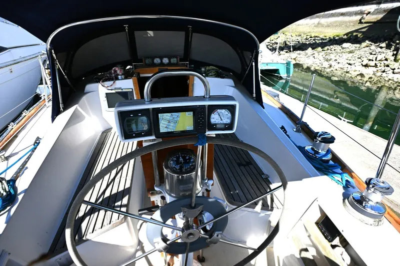 Slide: The Image of Tartan 37 1980 - 6055066