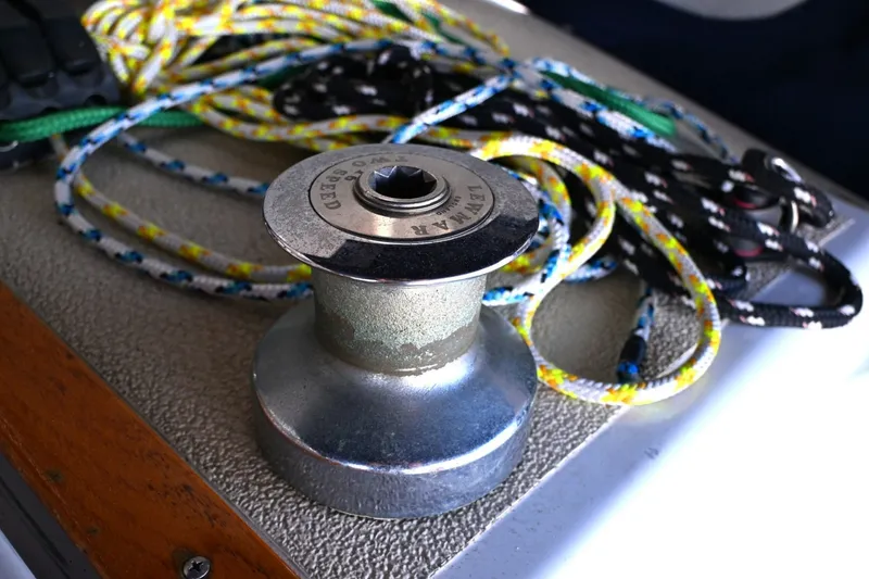 Slide: The Image of Tartan 37 1980 - 6055073