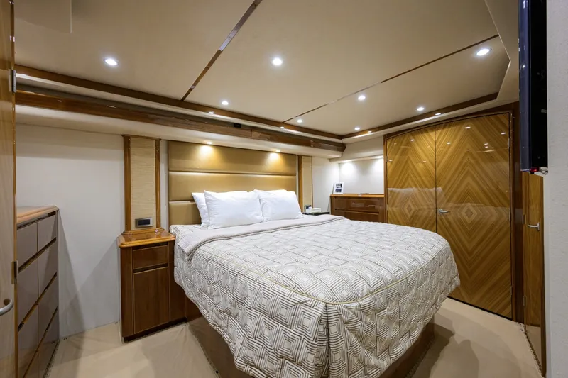 Slide: The Image of Viking 70 DESPERADO - Master Stateroom 2014 Viking 70 Convertible DESPERADO - 6056772