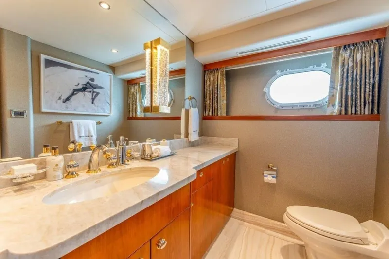 Slide: The Image of Westport 130 Motoryacht 2006 - 6056574