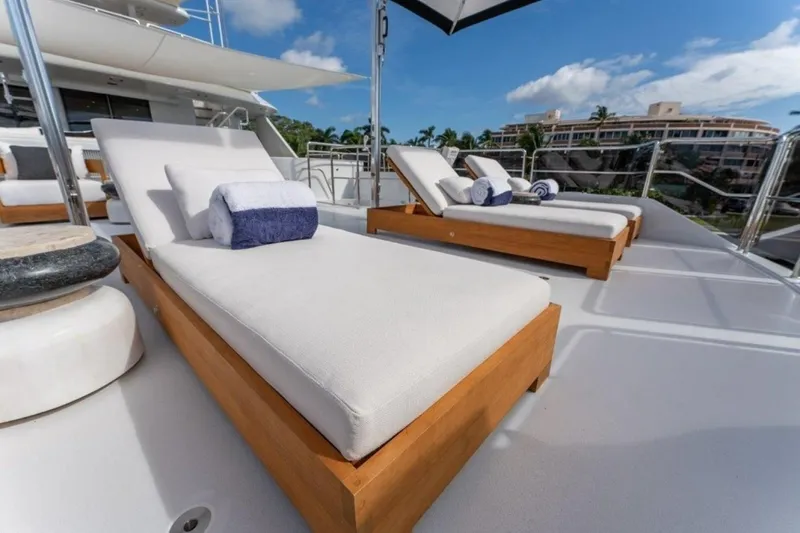 Slide: The Image of Westport 130 Motoryacht 2006 - 6056541