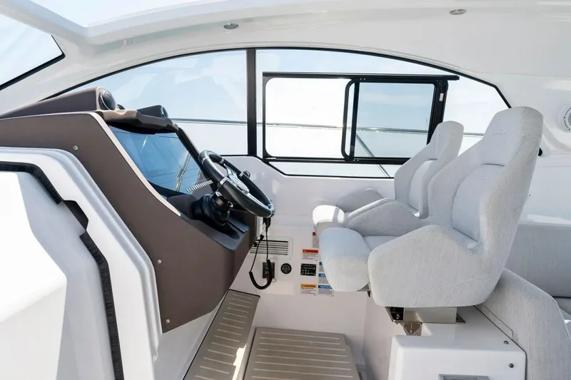 Slide: The Image of Azimut Atlantis 2021 - 6056605