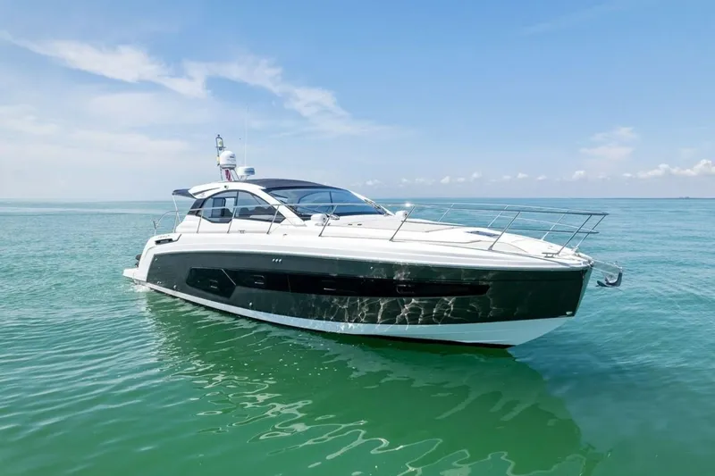 Slide: The Image of Azimut Atlantis 2021 - 6056591