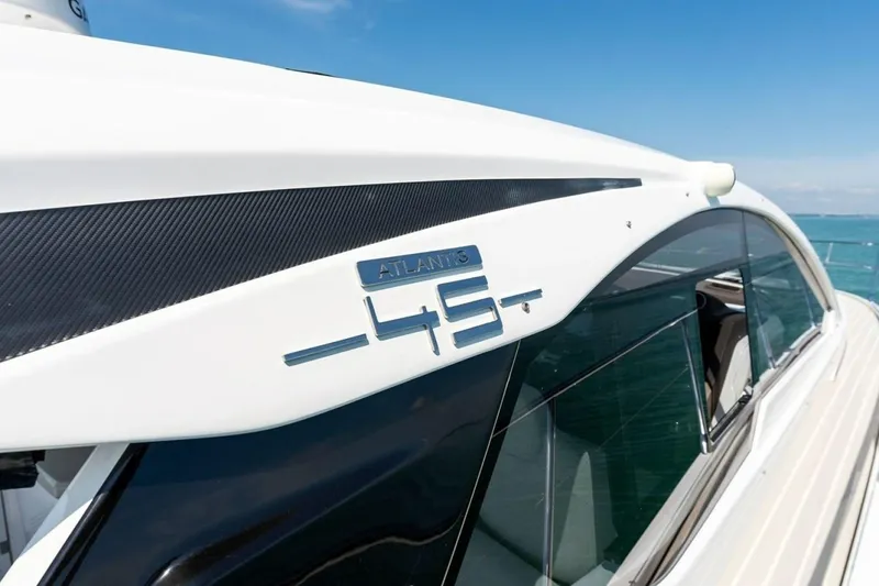 Slide: The Image of Azimut Atlantis 2021 - 6056593