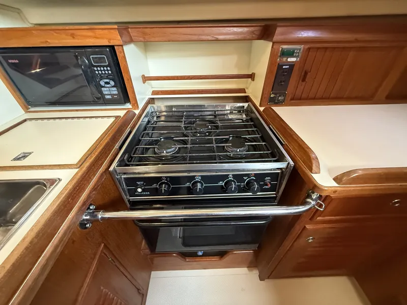 Slide: The Image of Island Packet 380 2003 - 6056970