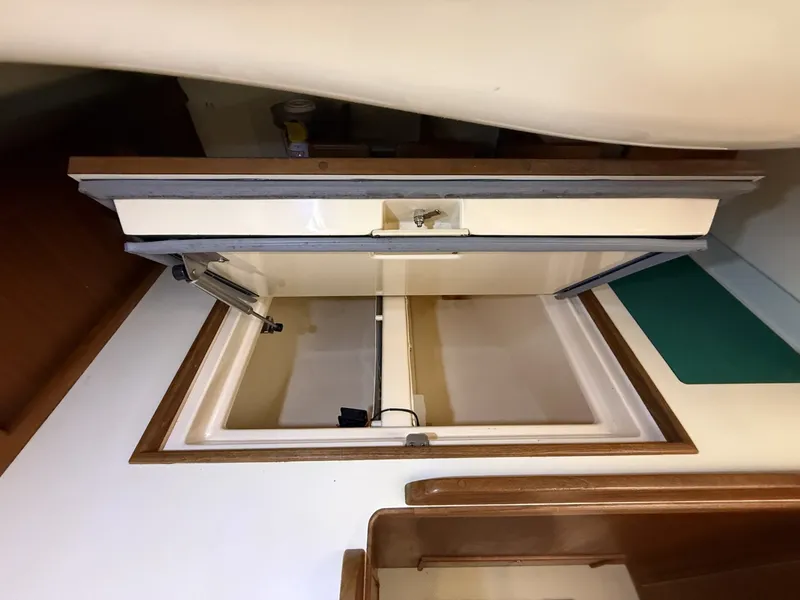 Slide: The Image of Island Packet 380 2003 - 6056969