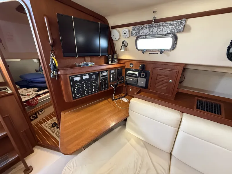 Slide: The Image of Island Packet 380 2003 - 6056963