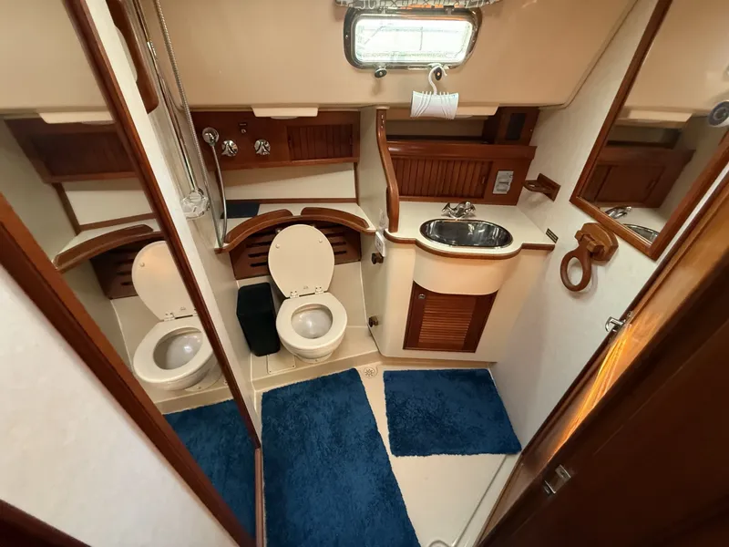 Slide: The Image of Island Packet 380 2003 - 6056950