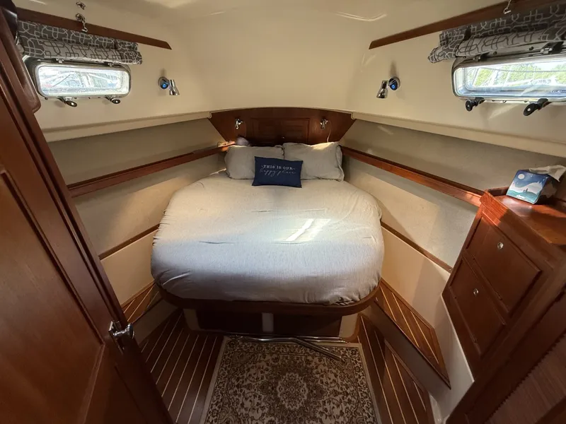 Slide: The Image of Island Packet 380 2003 - 6056948