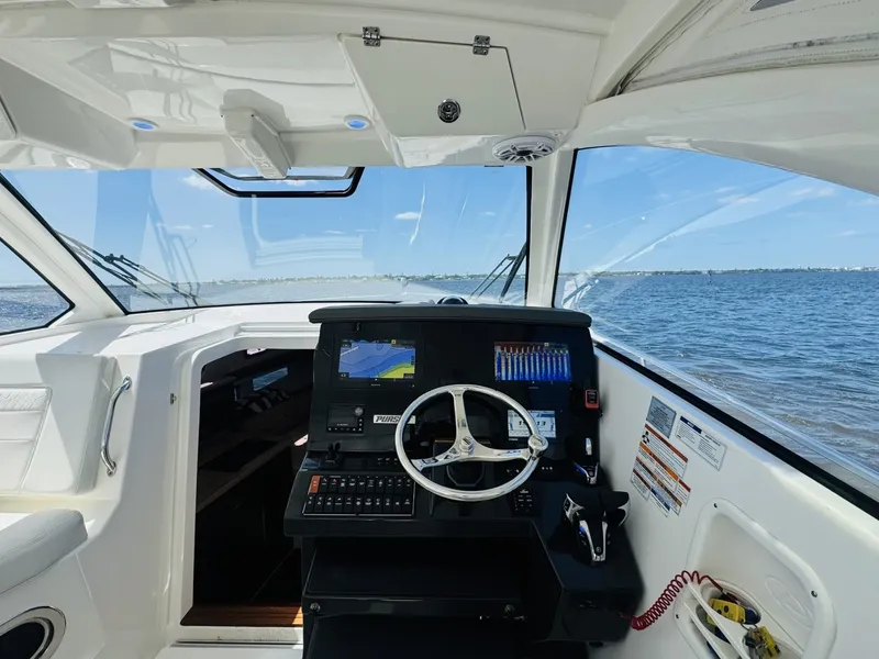 Slide: The Image of Pursuit OS 355 2021 - 6057236