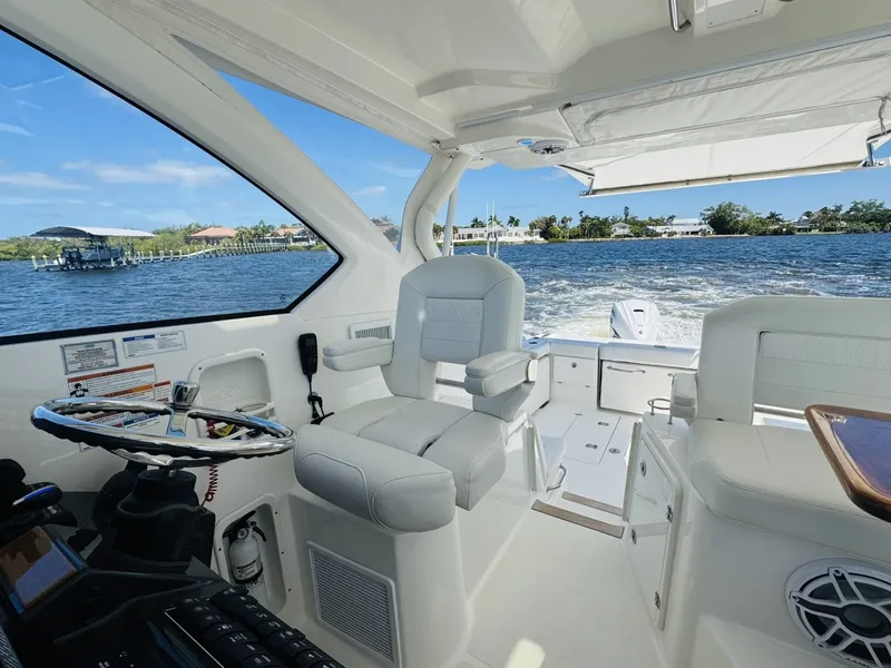 Slide: The Image of Pursuit OS 355 2021 - 6057240