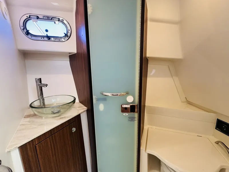 Slide: The Image of Pursuit OS 355 2021 - 6057243