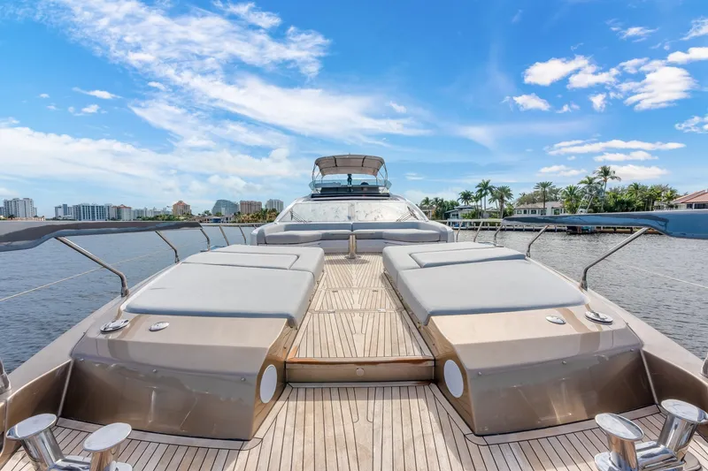 Slide: The Image of Azimut S8 2024 - 6058170
